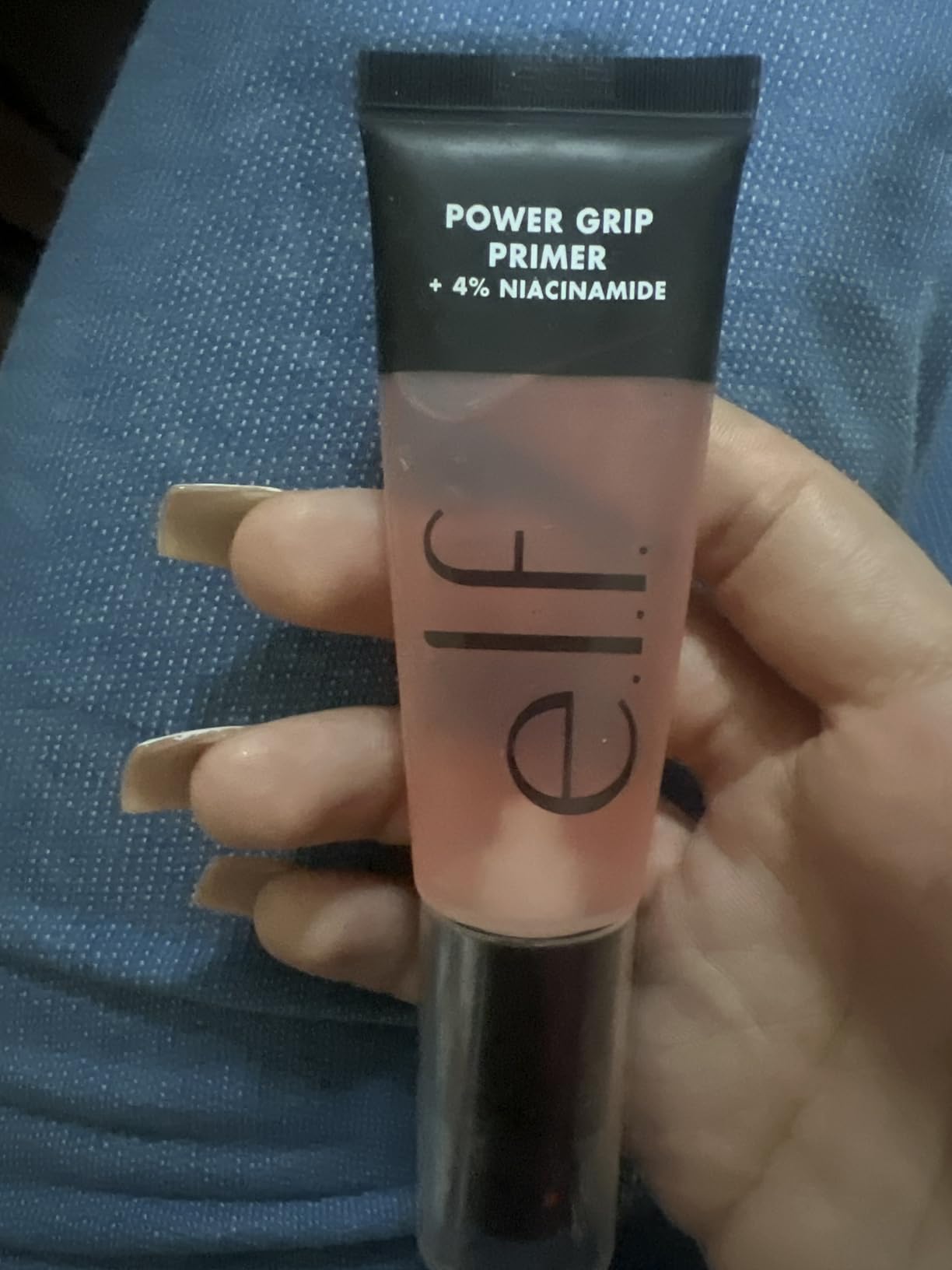 Me encantó excelente producto !! Deja mi cabello totalmente hidratado suave y reconstruido. Lo recomiendo ampliamente .
