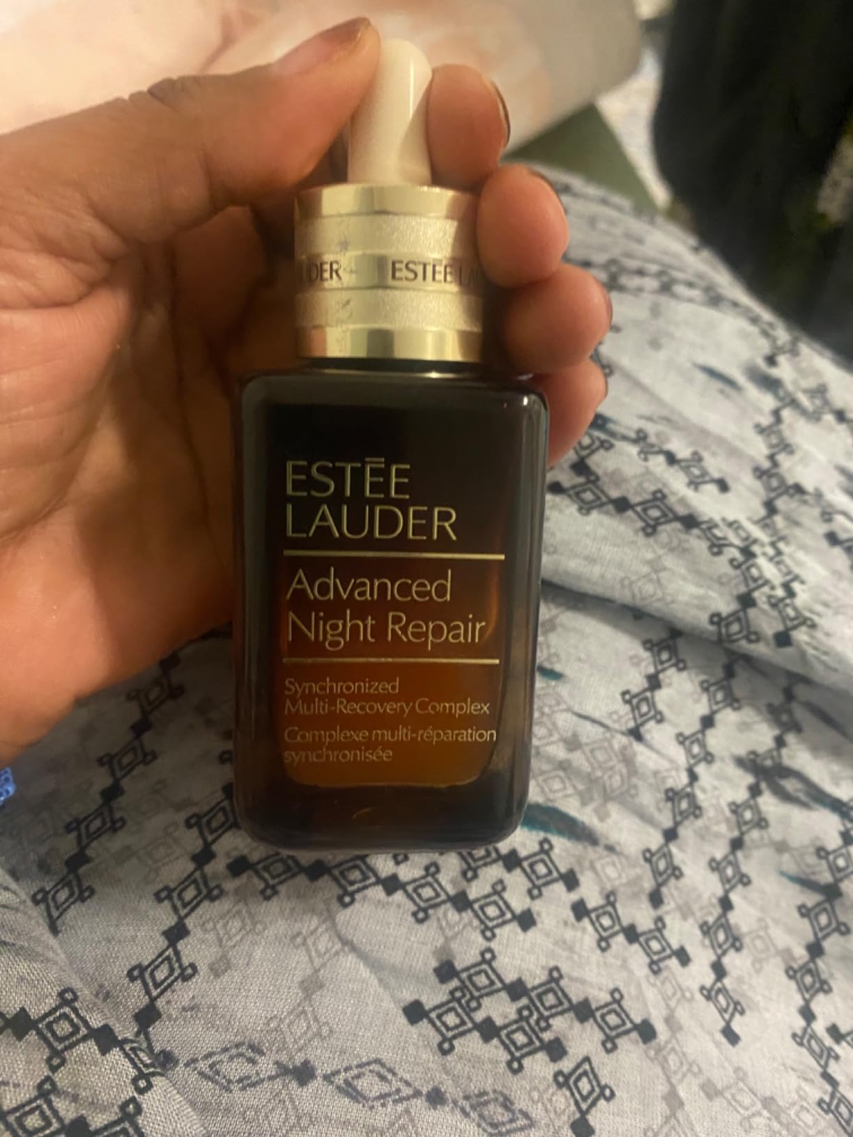 I liked this serum it’s good my face it cleans the face the wrinkles and redness and give my face shining