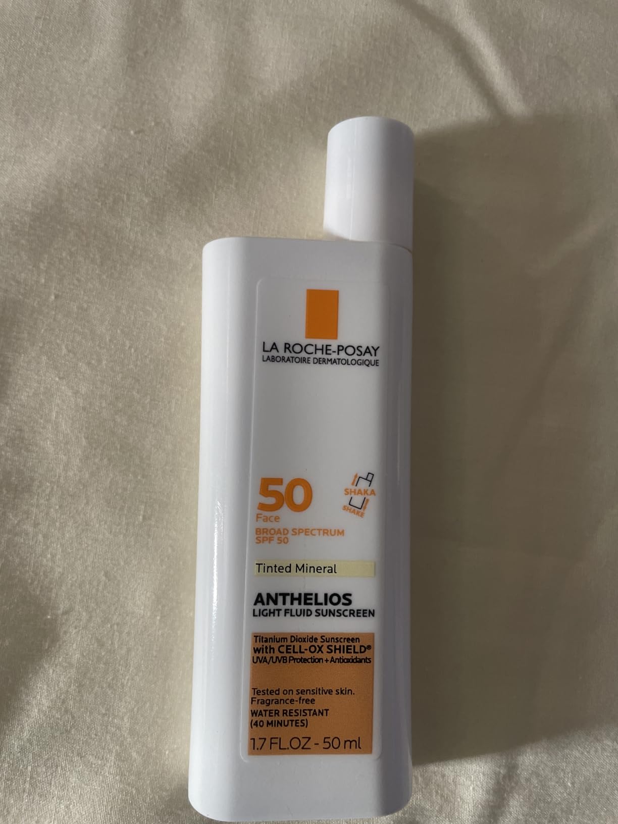 El vestido está muy bonito su color, aunque un poco transparente, me lo enviaron roto🥹🥹