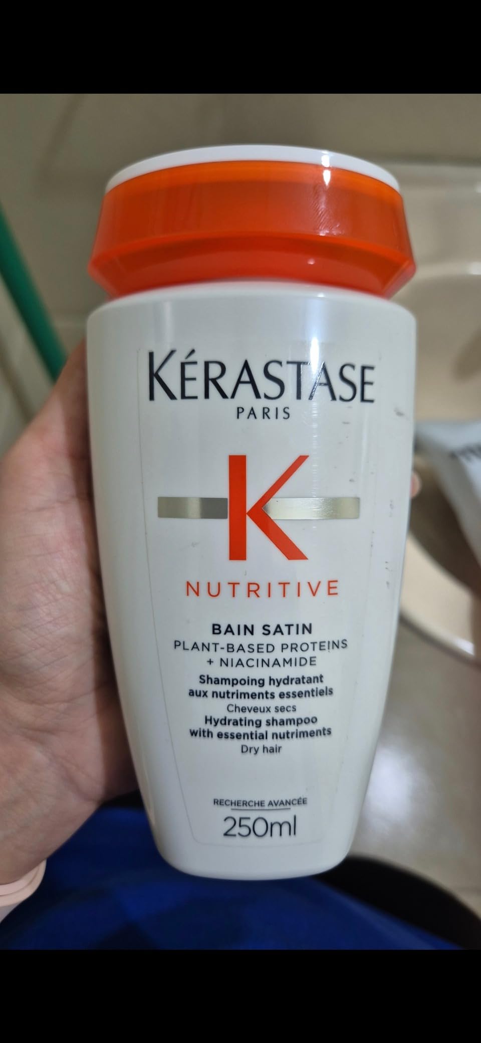 Shampoo muito bom deixou um brilho no cabelo